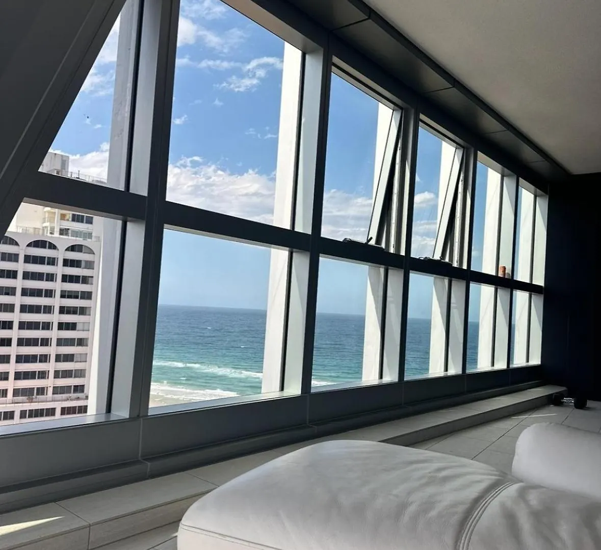 Jewel Private Beachfront Residences Gold Coast Apartamento